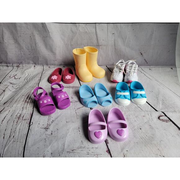 Lot 7 Pairs Shoes For 18in Dolls Battat Sandles Rain Boots Sneakers Flats - Picture 1 of 9